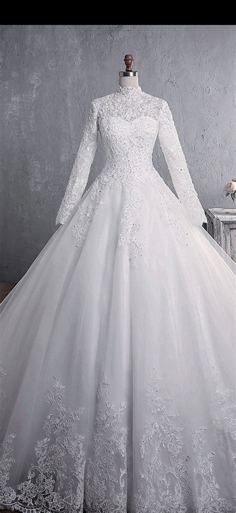 Naquila Bridal Gown .